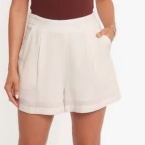 🆕 Petal & Pup Cream Shorts - L